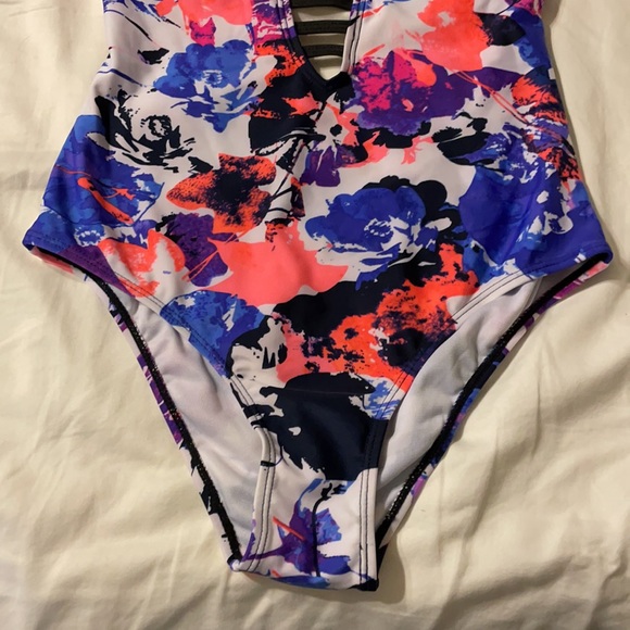 One Piece Swimsuit - Picture 3 of 6